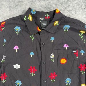 Vans Groovy Sun Mushroom Flower Cloud Short Sleeve Button Down Classic Fit LG